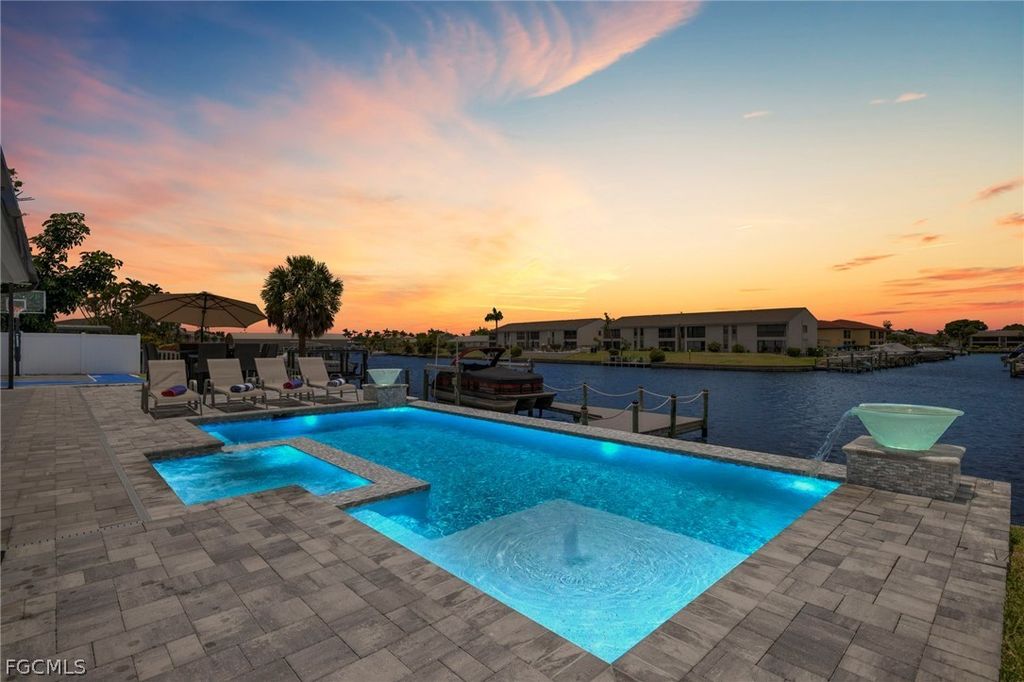 3926 Se 12th Ave, CAPE CORAL