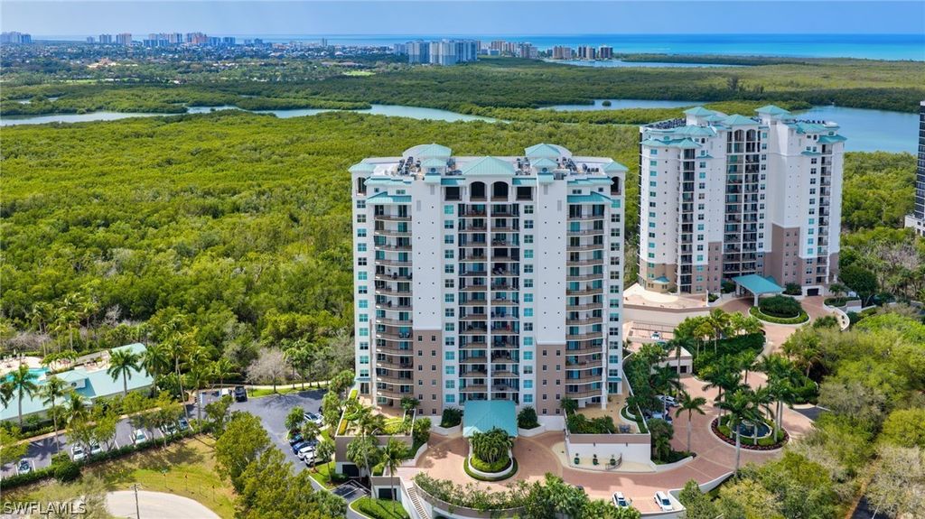 455 Cv Tower Dr 304, Naples