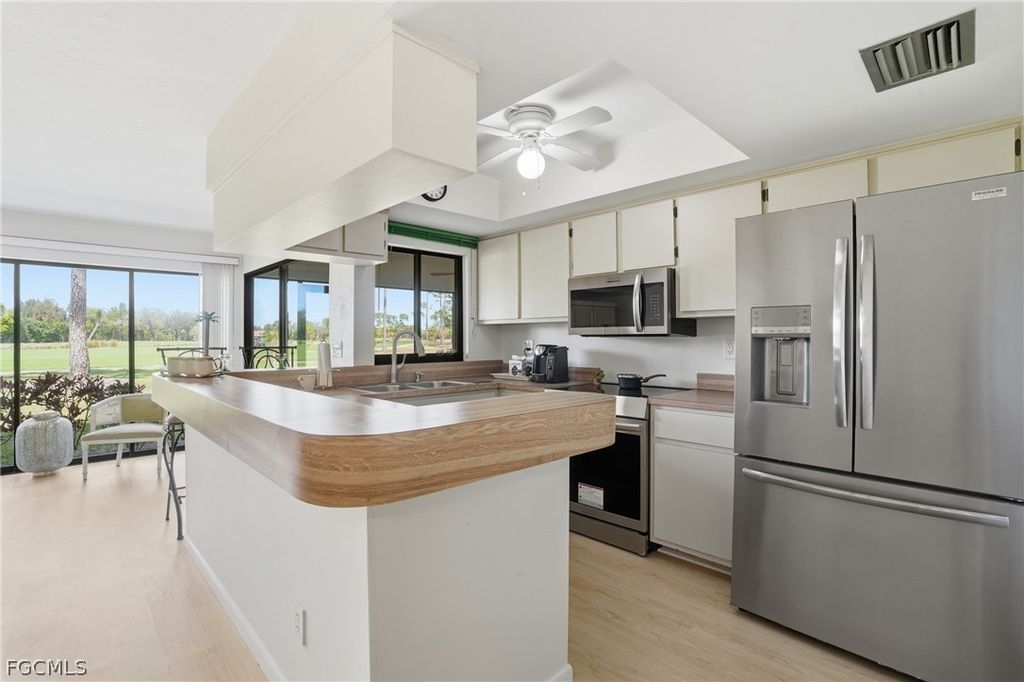 5585 Trlwinds Dr 314, Fort Myers