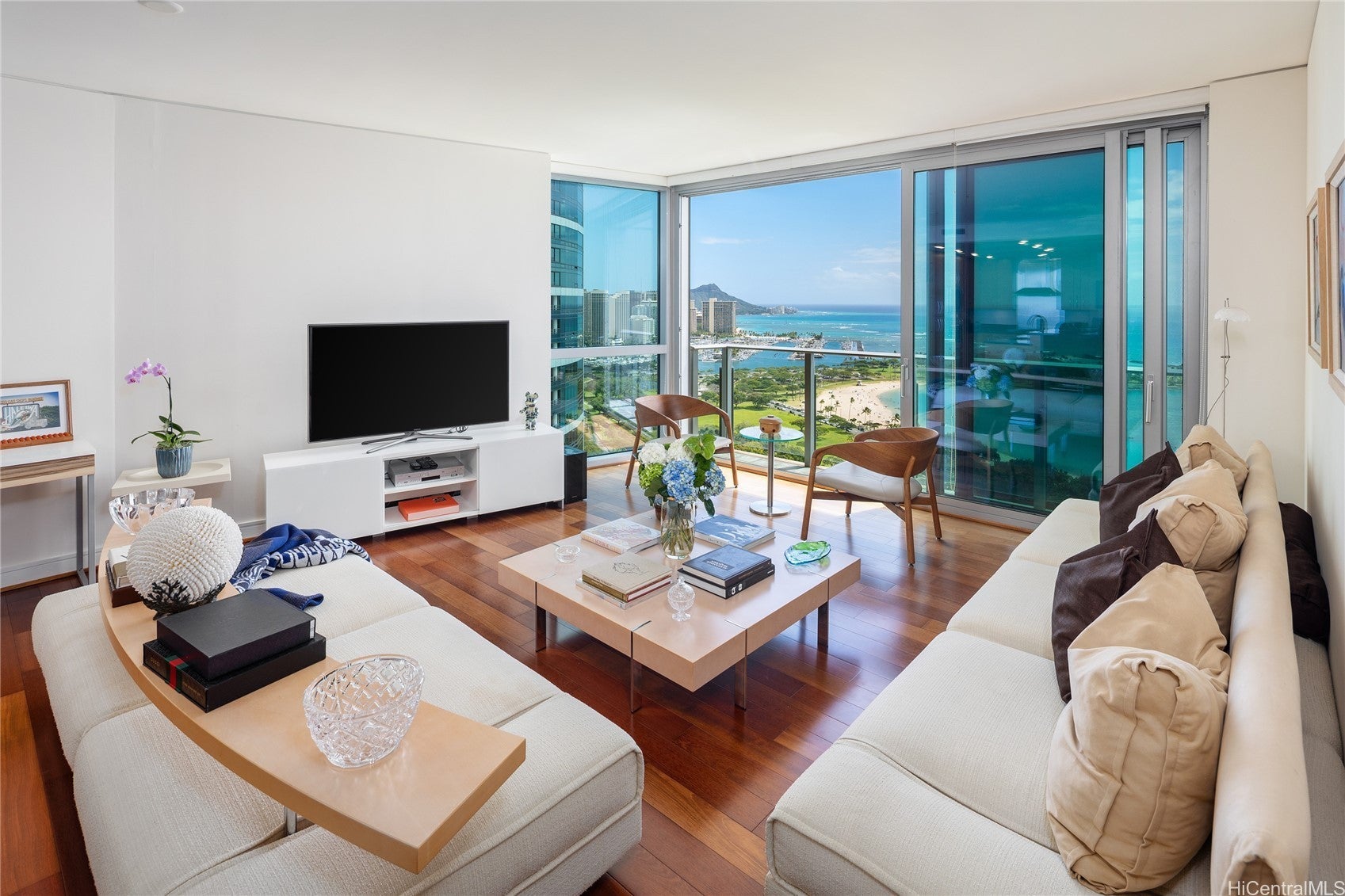 Photo of Listing #202605294