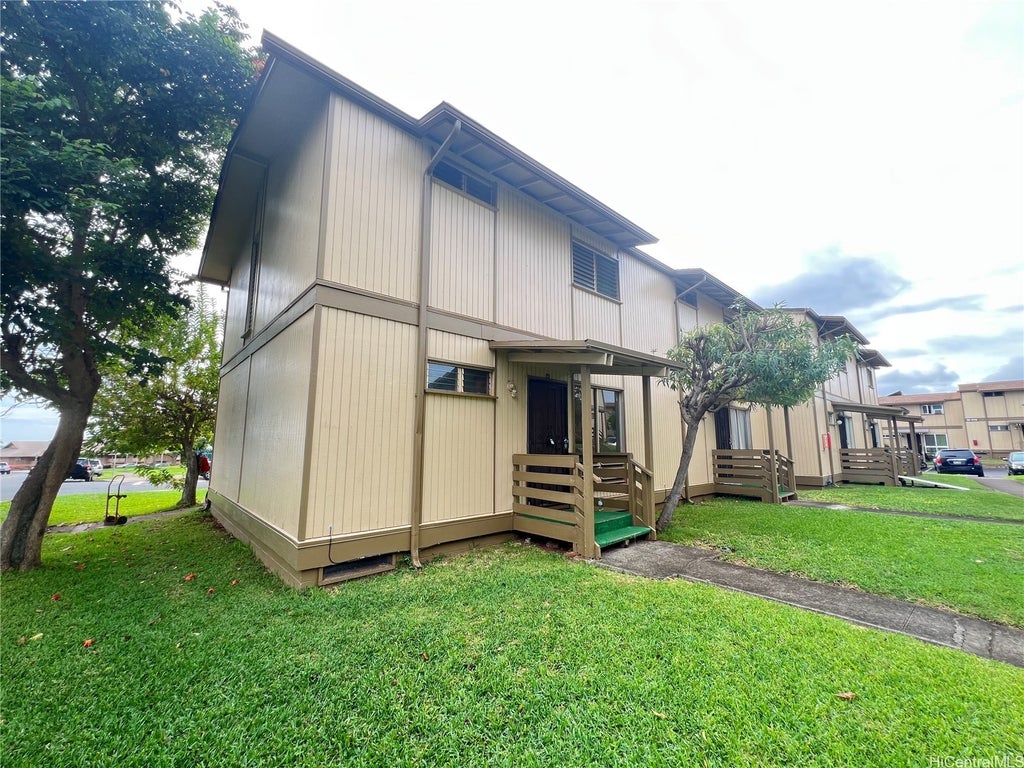 (unit #71) 98-1456 Koaheahe Street, Pearl City