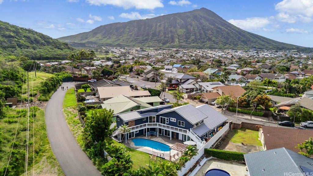 6815 Niumalu Loop, Honolulu