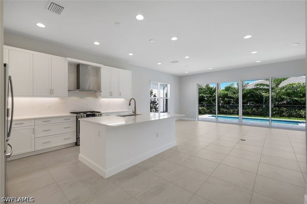 2741 Durham Cir, Naples