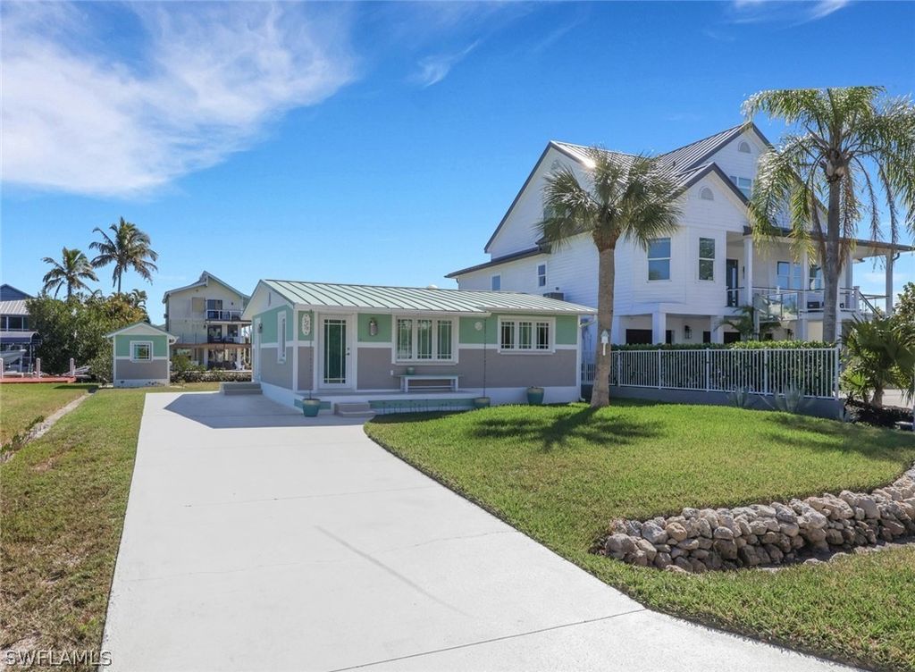 1278 Rainbow Ct, Naples
