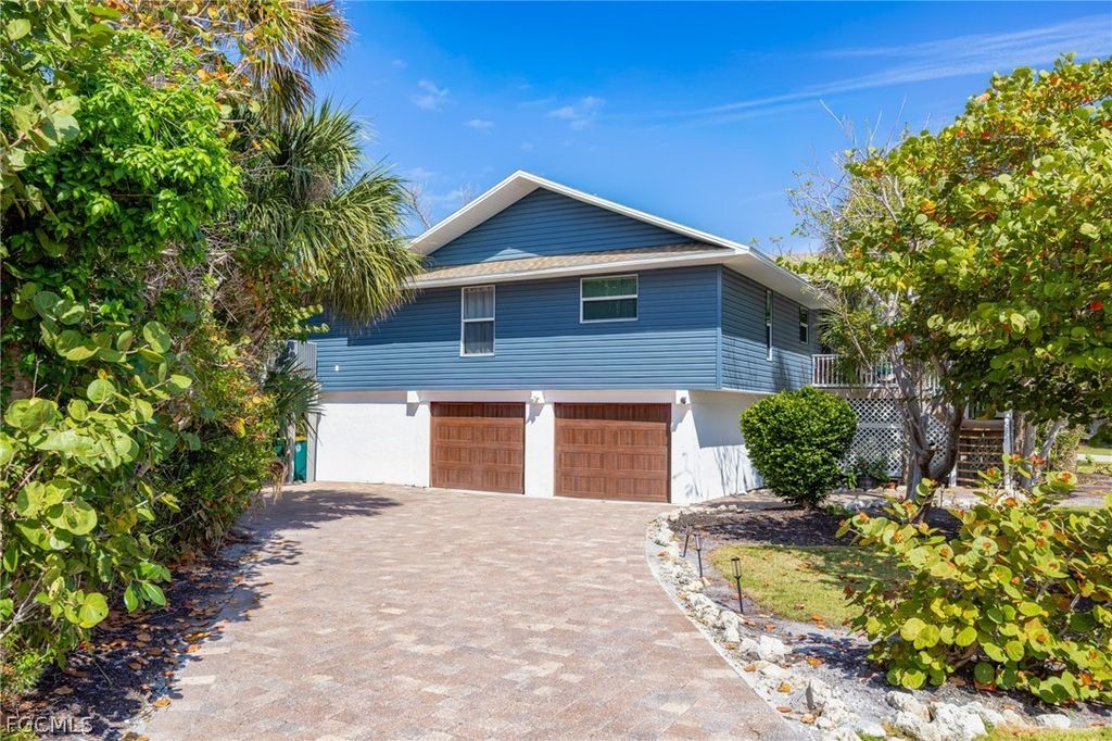 1813 Long Point Ln, SANIBEL