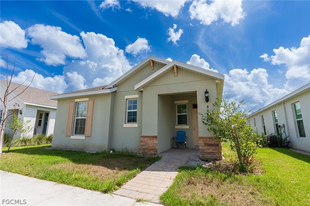 802 Friendship Cir, LABELLE