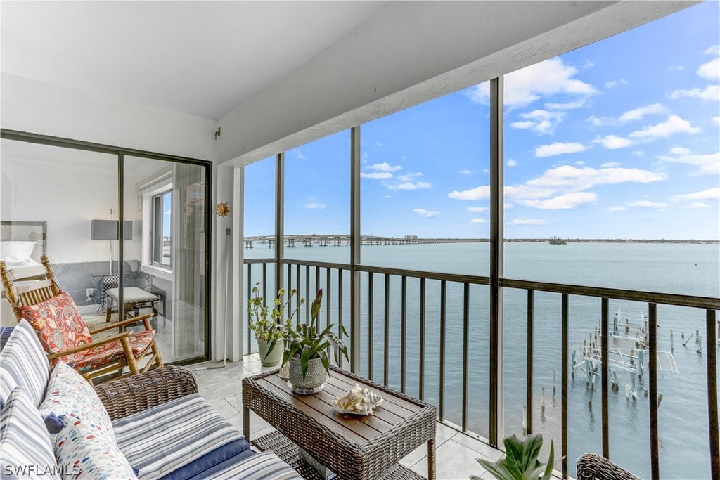 2711 1st St 402, Fort Myers