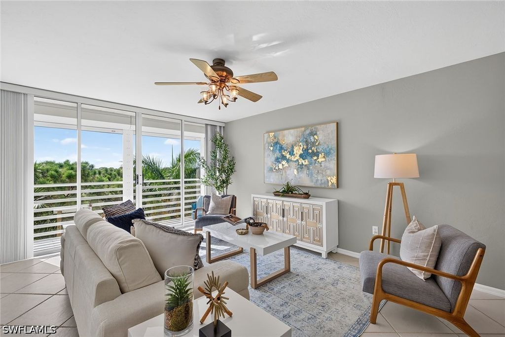 285 Naples Cv Dr 1703, Naples