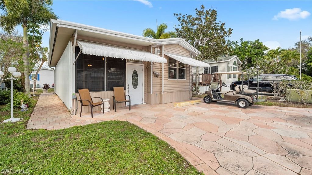 186 Panther Pass Cir 186, Naples