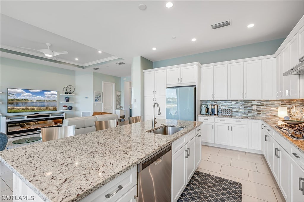 8936 Saint Lucia Dr Sw 101, Naples