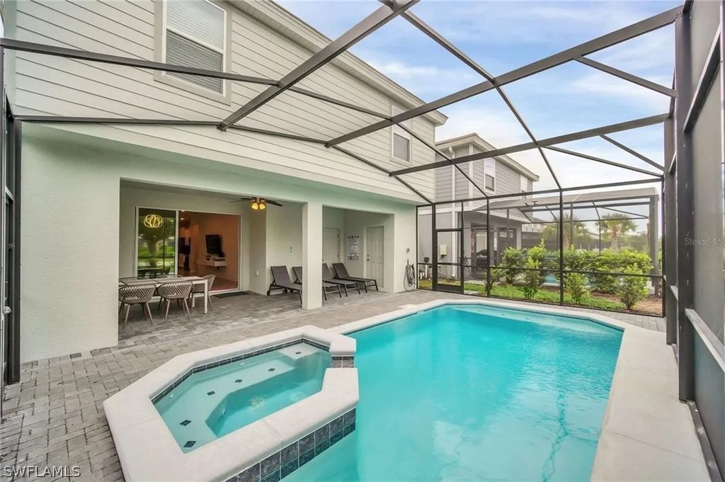7407 Oakmoss Loop, Davenport