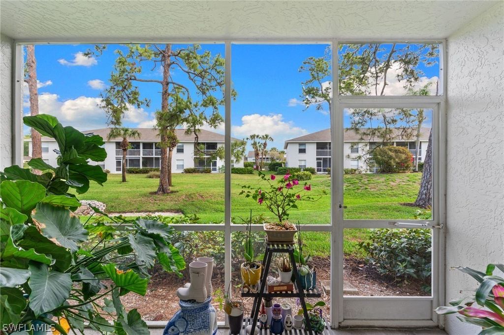 1336 Churchill Cir K104, Naples