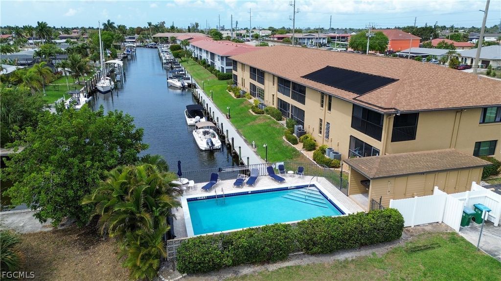 232 Cape Coral Pkwy E 201, Cape Coral
