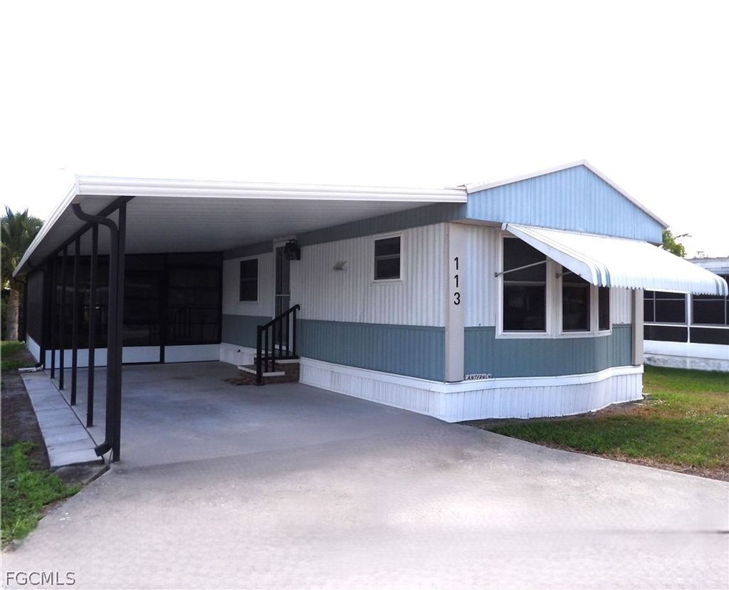 113 Lantern Ln, NORTH FORT MYERS