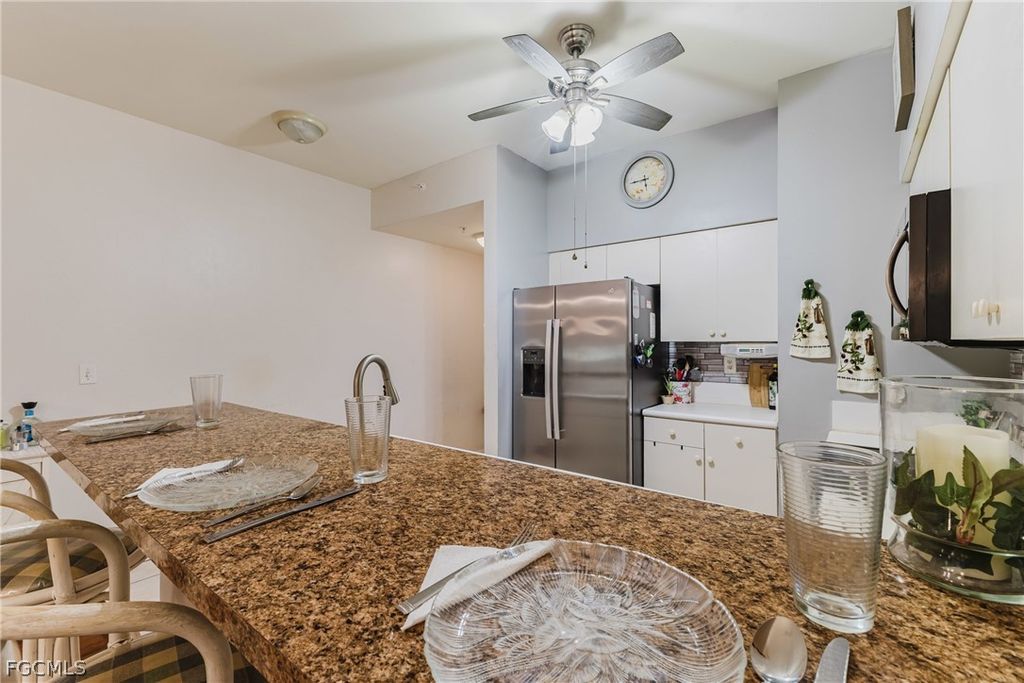 950 Hancock Creek South Blvd 411, CAPE CORAL