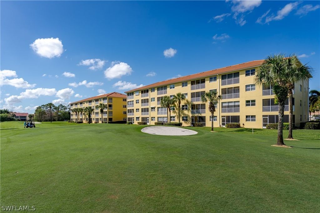 6828 Sterling Greens Pl 101, Naples