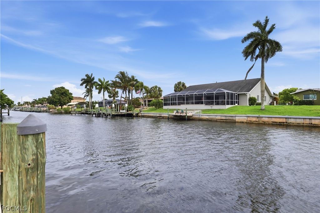 1220 Se 40th St 8, Cape Coral