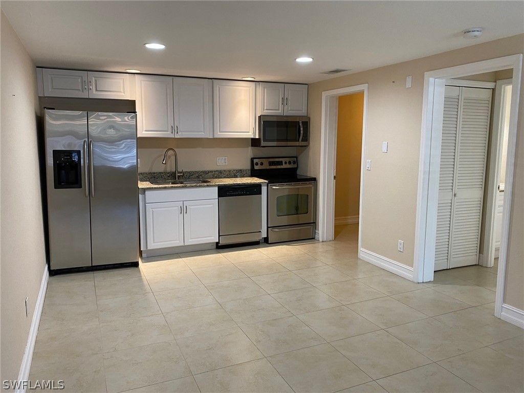 5389 Treetops Dr, Naples