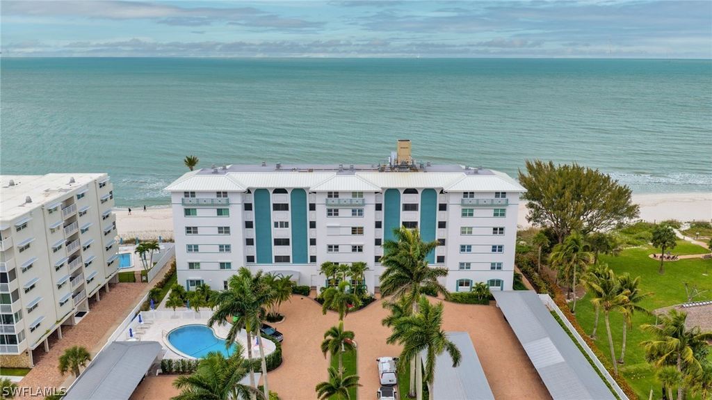 2011 Gulf Shore Blvd N 64,65/66, Naples