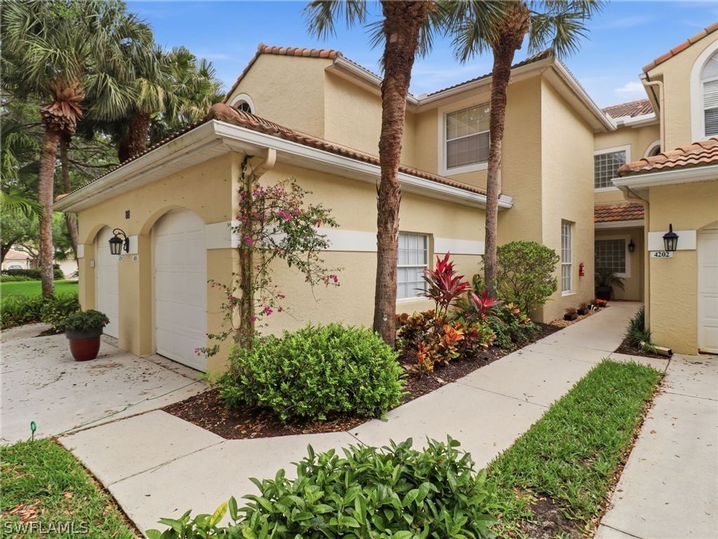 88 Silver Oaks Cir 4-101, Naples