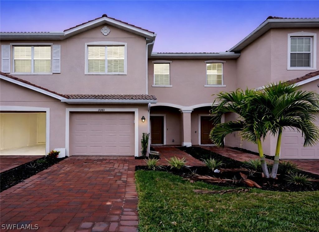 2881 Citrus St, Naples