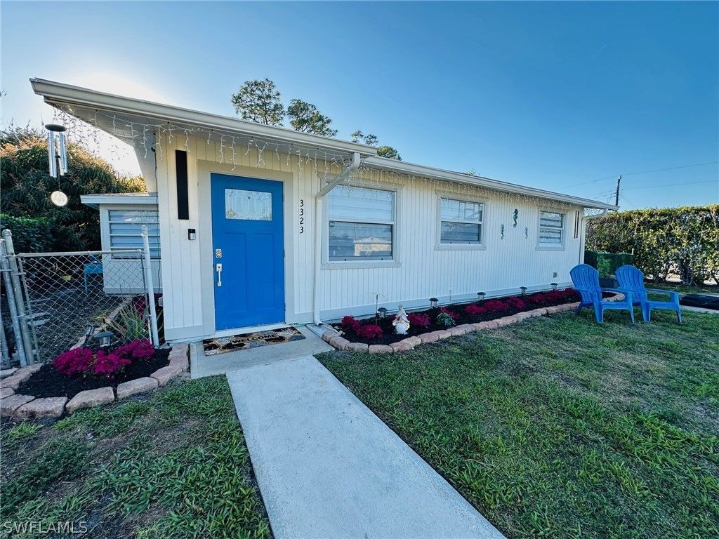 3323 Guilford Ct, Naples