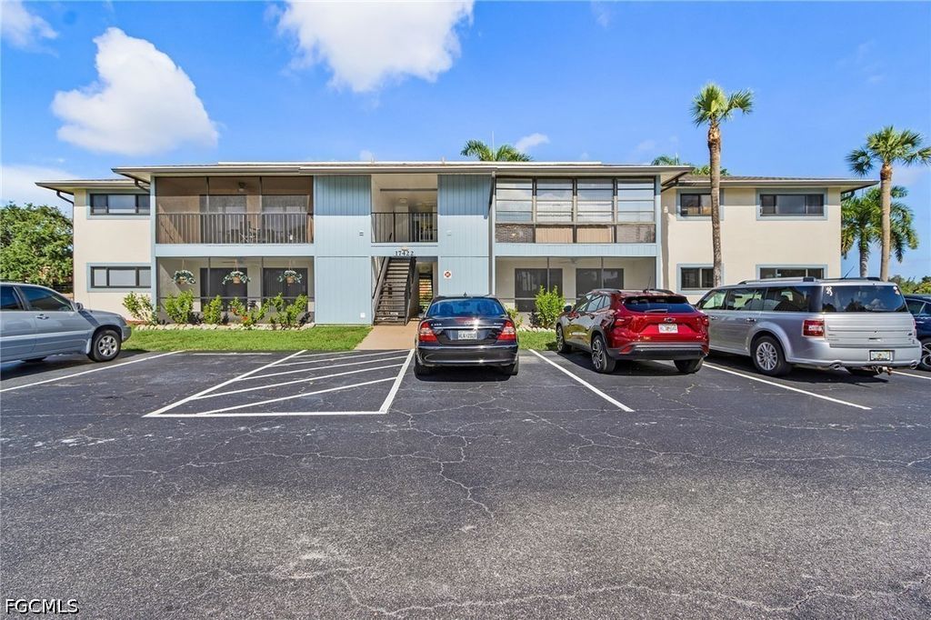 17422 Birchwood Ln 4, Fort Myers