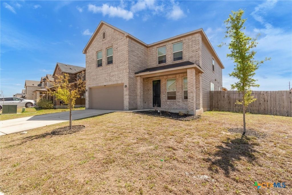 401 Briarfield Drive, Seguin