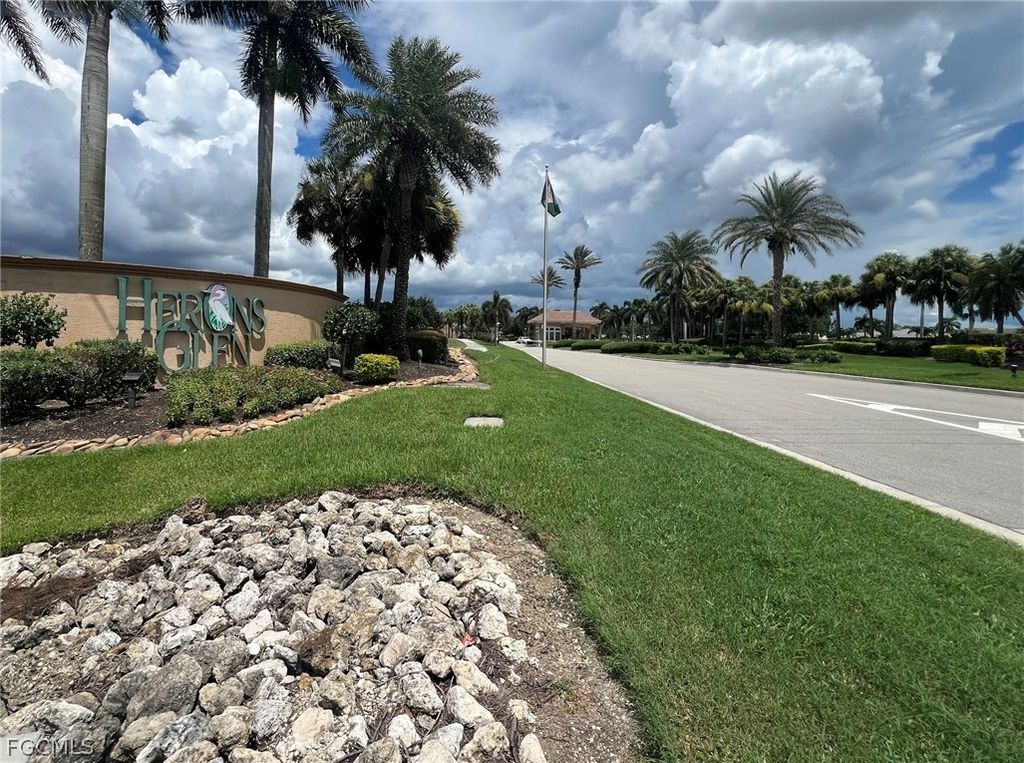 2170 Embarcadero Way, North Fort Myers