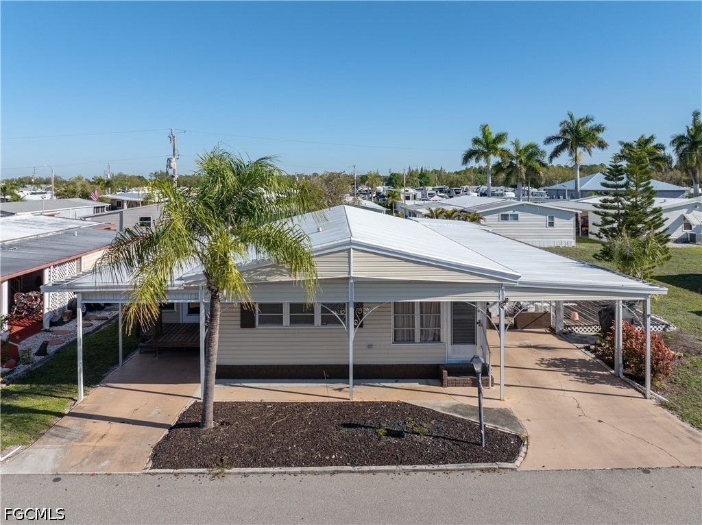 3373 Rainbow Ln, NORTH FORT MYERS