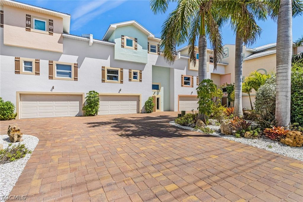 3100 Stringfellow Rd 4, St James City