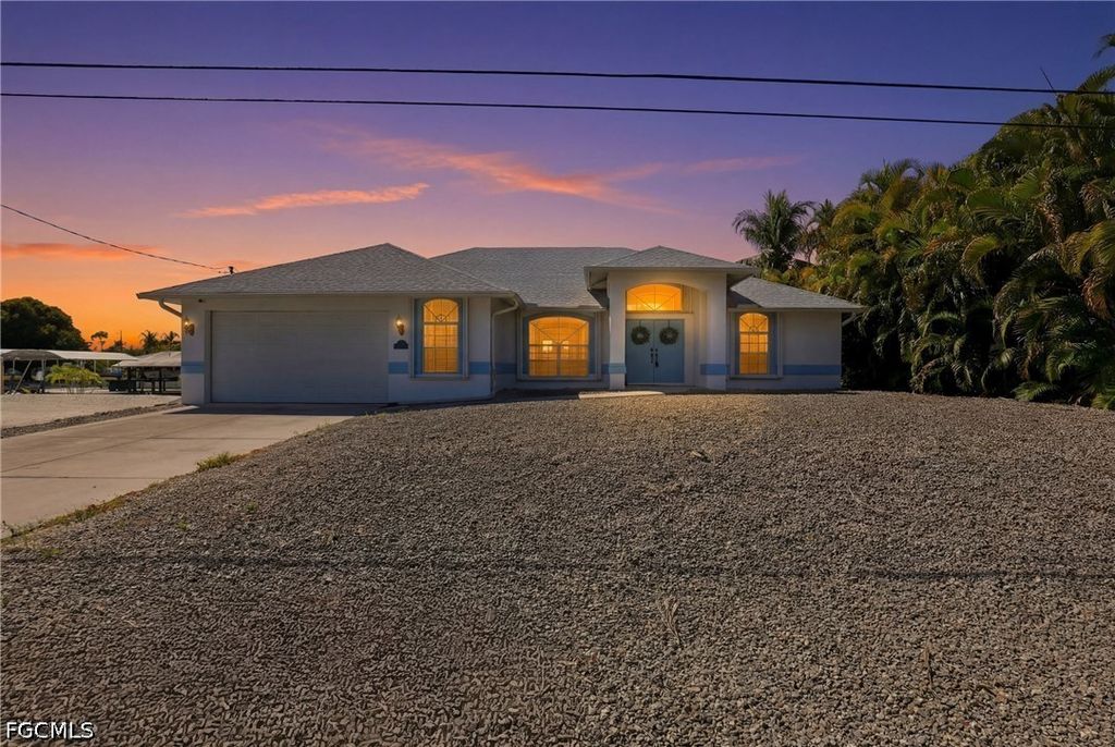 3715 Manatee Dr, St James City