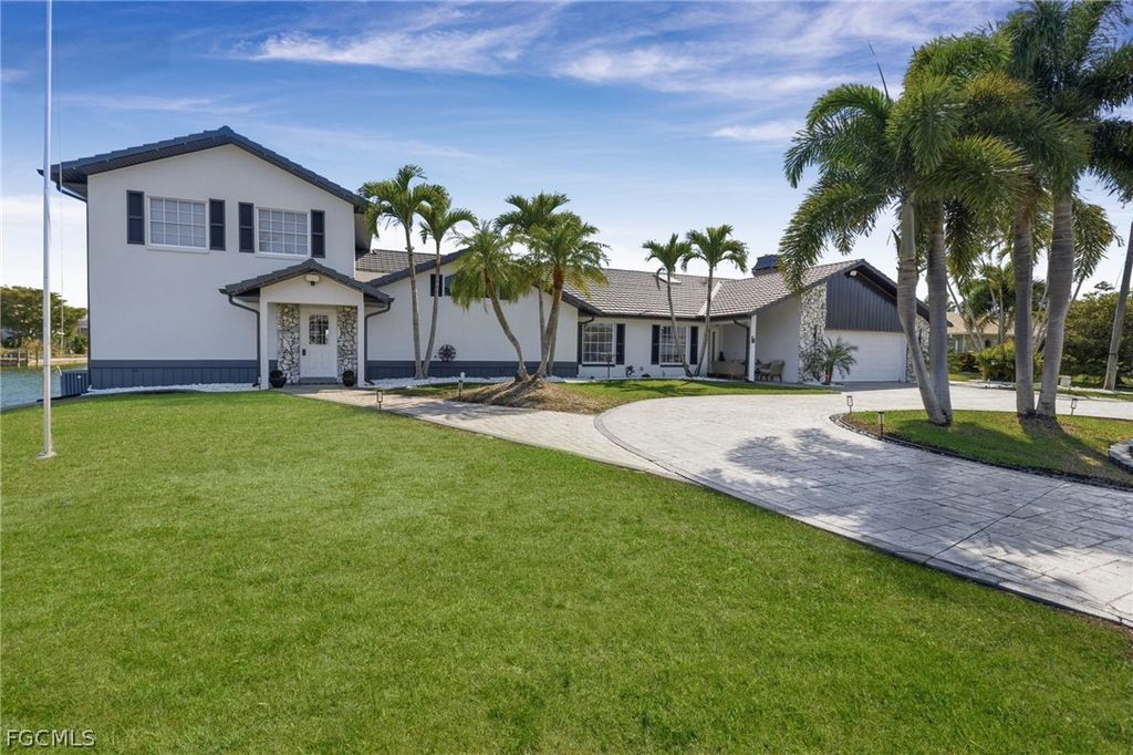 29 Se 10th Ave, Cape Coral
