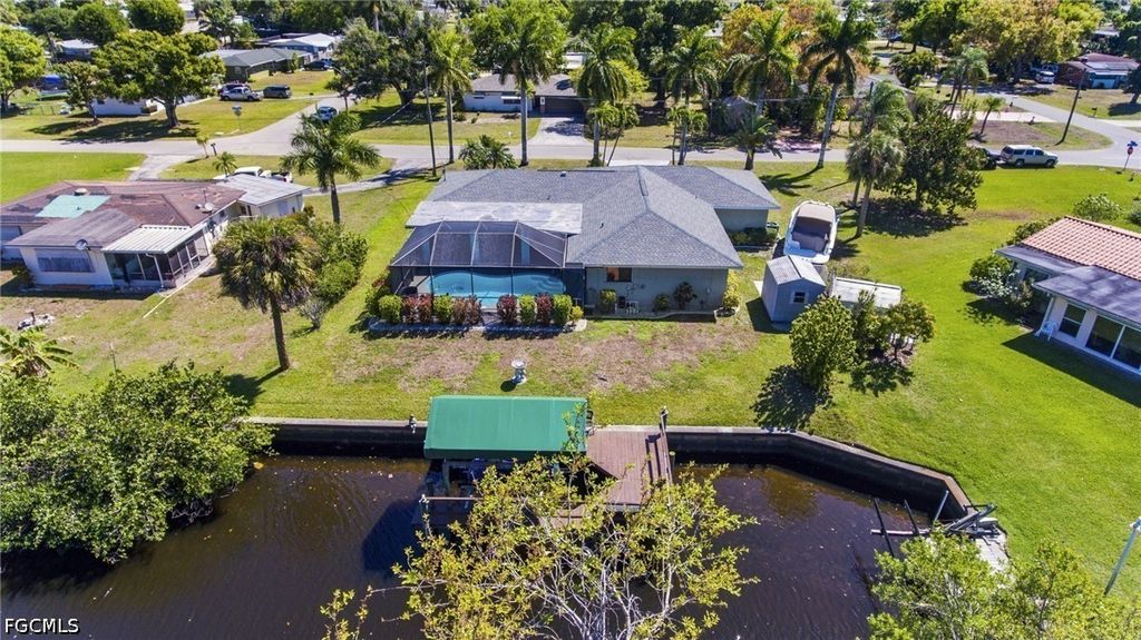 241 Connecticut Ave, Fort Myers