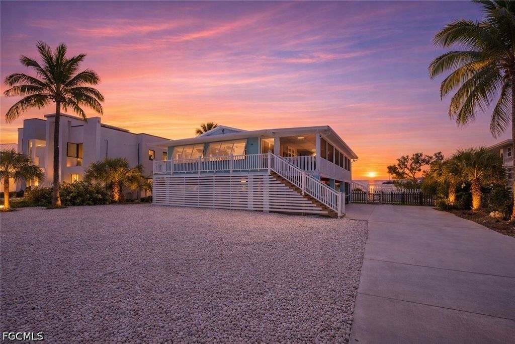 119 Andre Mar Dr, Fort Myers Beach