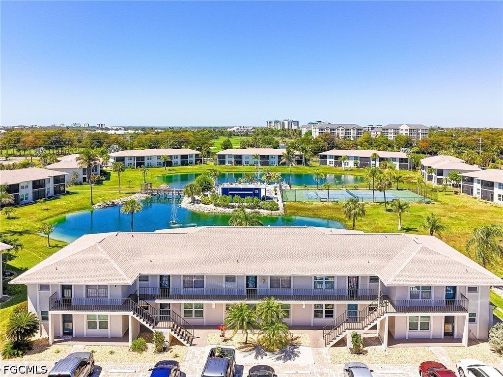16007 Davis Rd 713, Fort Myers