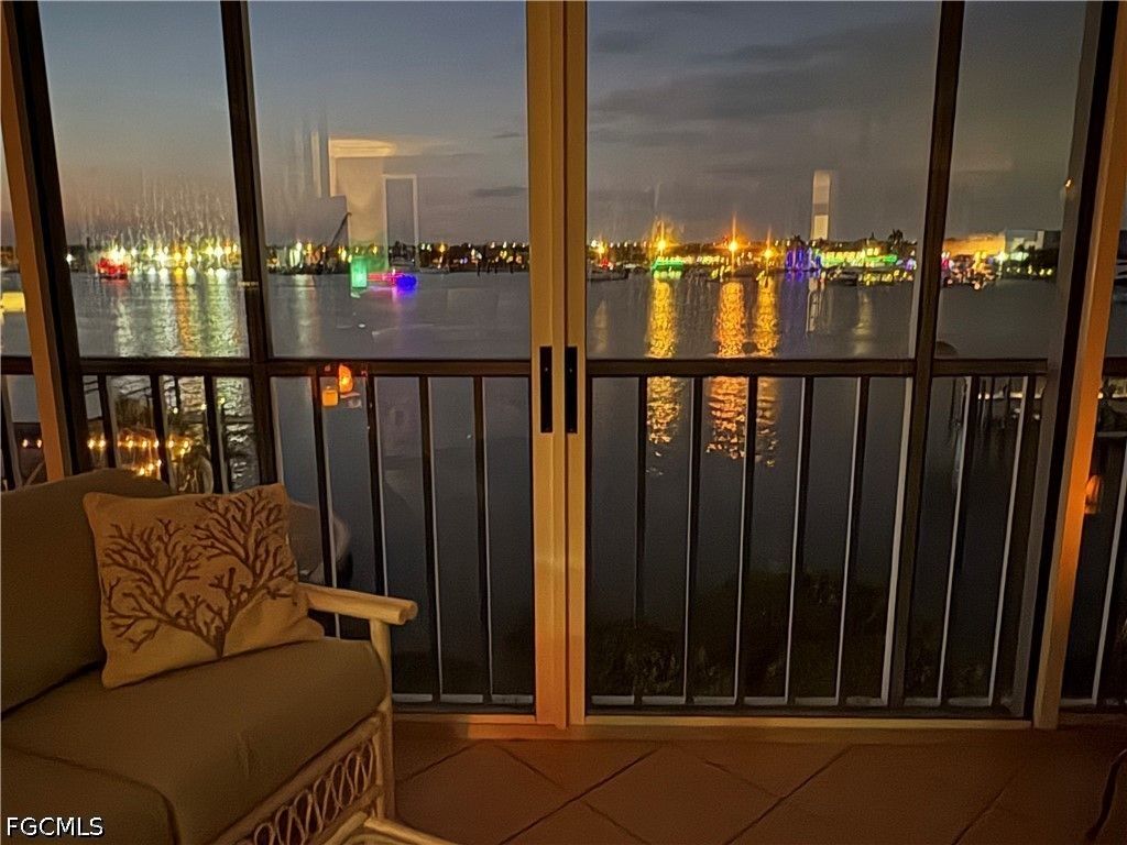 345 Mango St 401, Fort Myers Beach