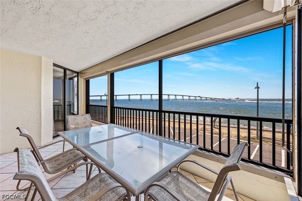 15011 Punta Rassa Rd 103, Fort Myers