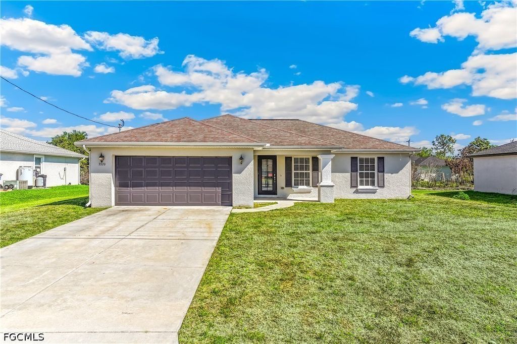 3320 9th St W, LEHIGH ACRES