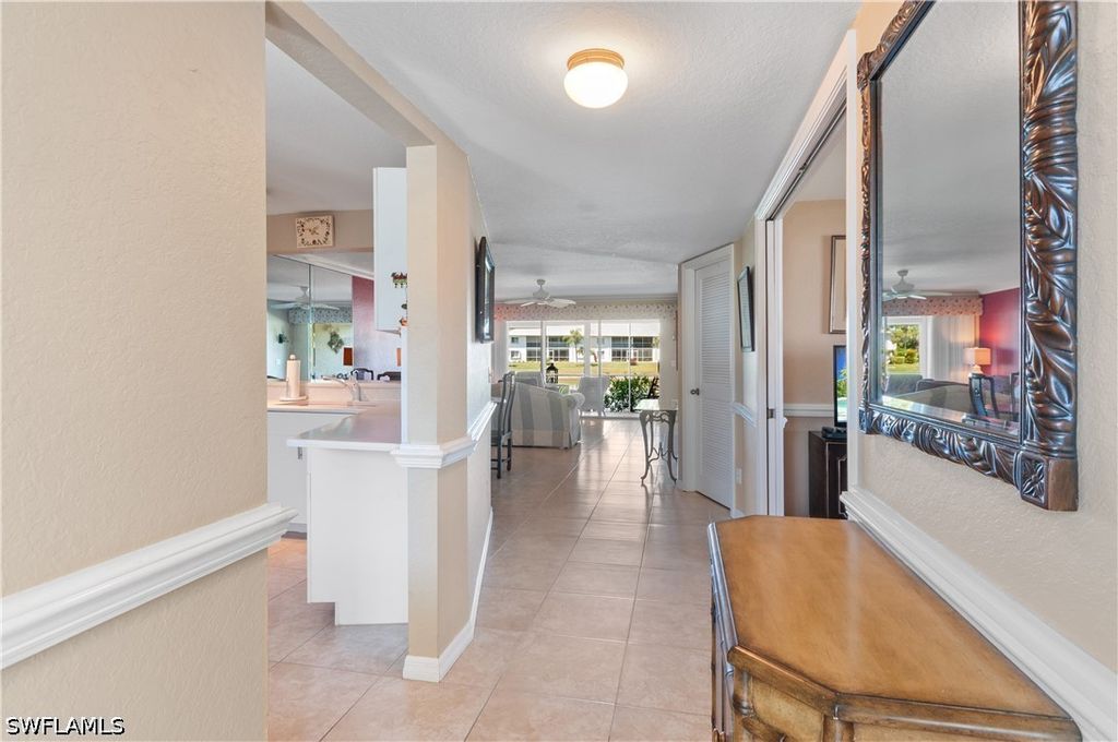515 Gabriel Cir 1901, Naples