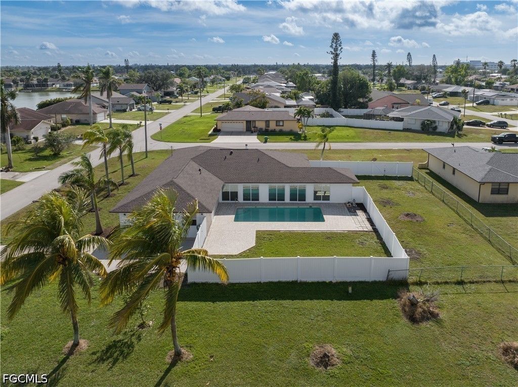 1725 Se 3rd St, Cape Coral