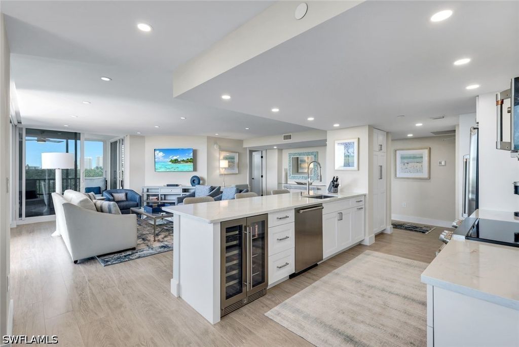 6101 Pelican Bay Blvd 305, Naples