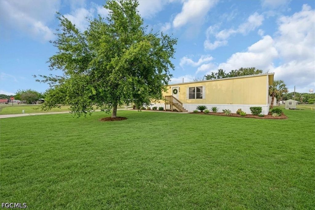 428 Ave D Nw, Moore Haven