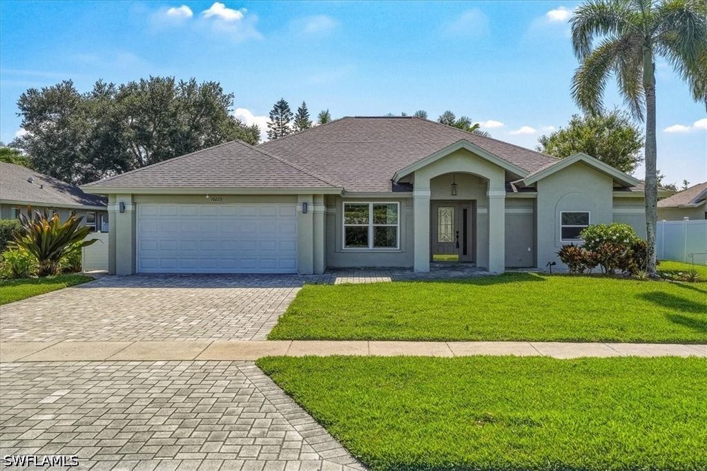 10225 Boca Cir, Naples