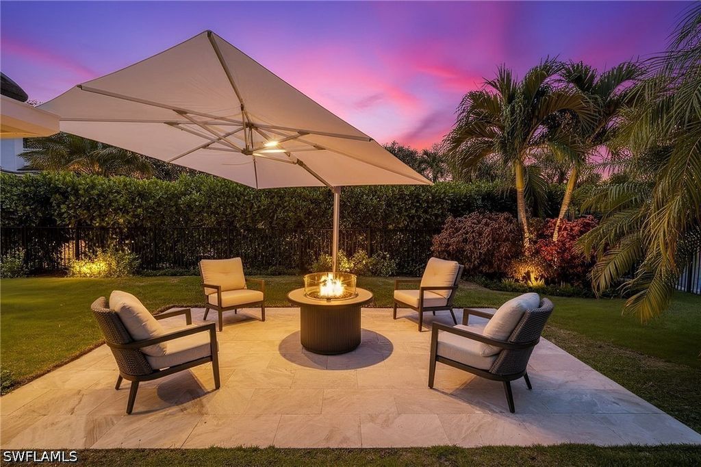 805 Lake Vista Ct, NAPLES