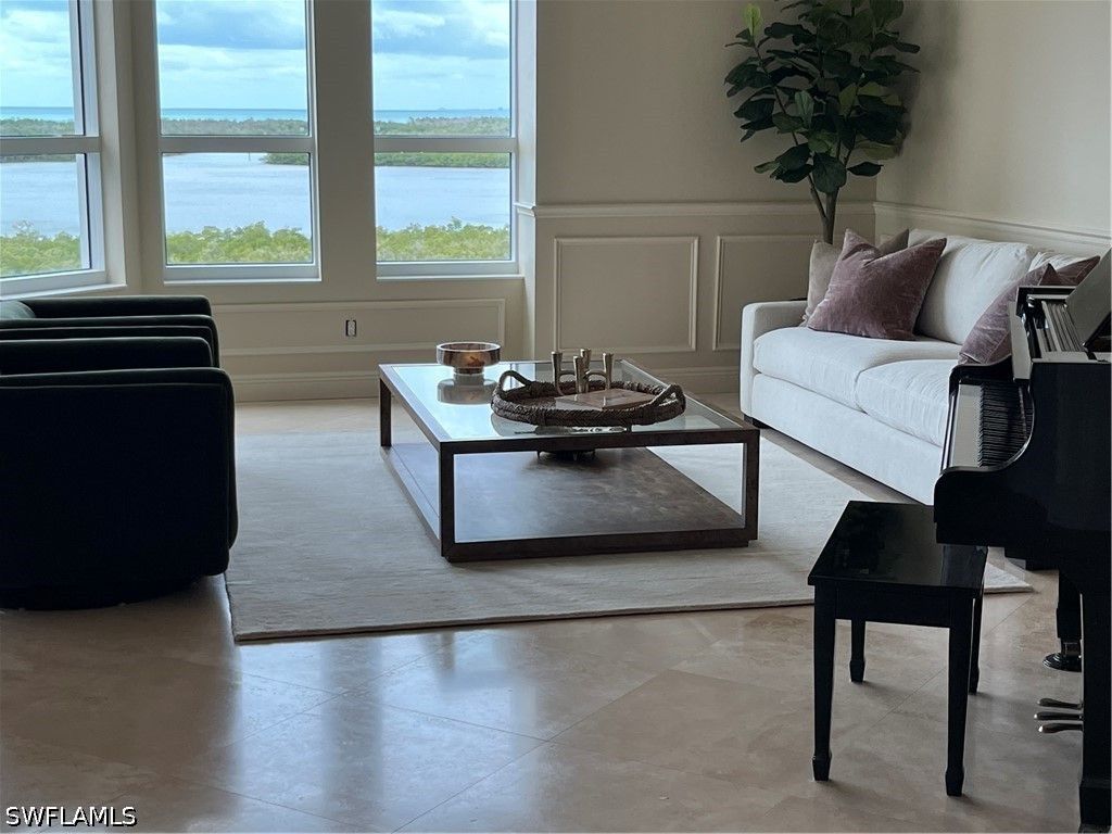 285 Grande Way 701, Naples