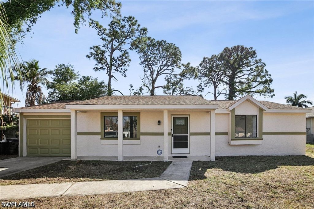 17413 Lee Rd, Fort Myers