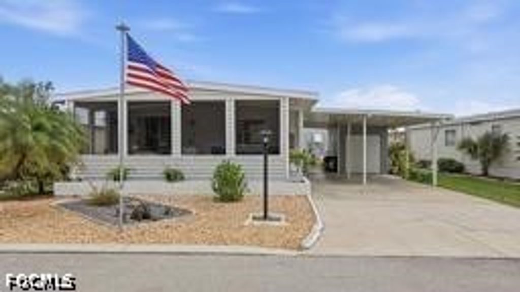 450 N Snead Dr, North Fort Myers