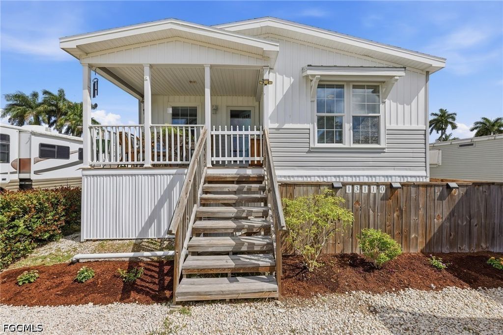 13110 Point Breeze Dr, Fort Myers