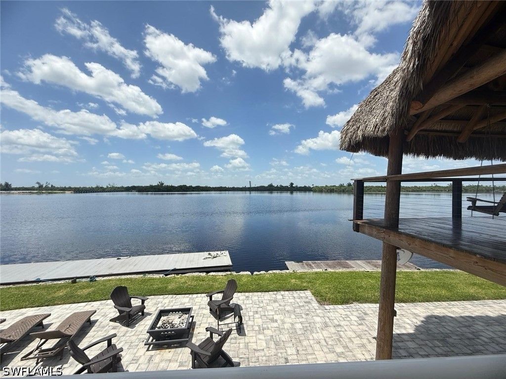 4835 E Riverside Dr, Fort Myers